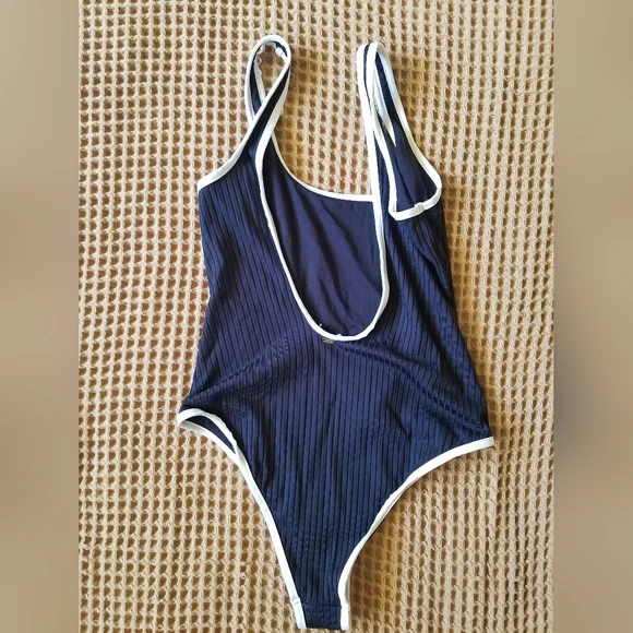Rip Curl Premium cheeky surf suit Medium - Picture 2 of 4